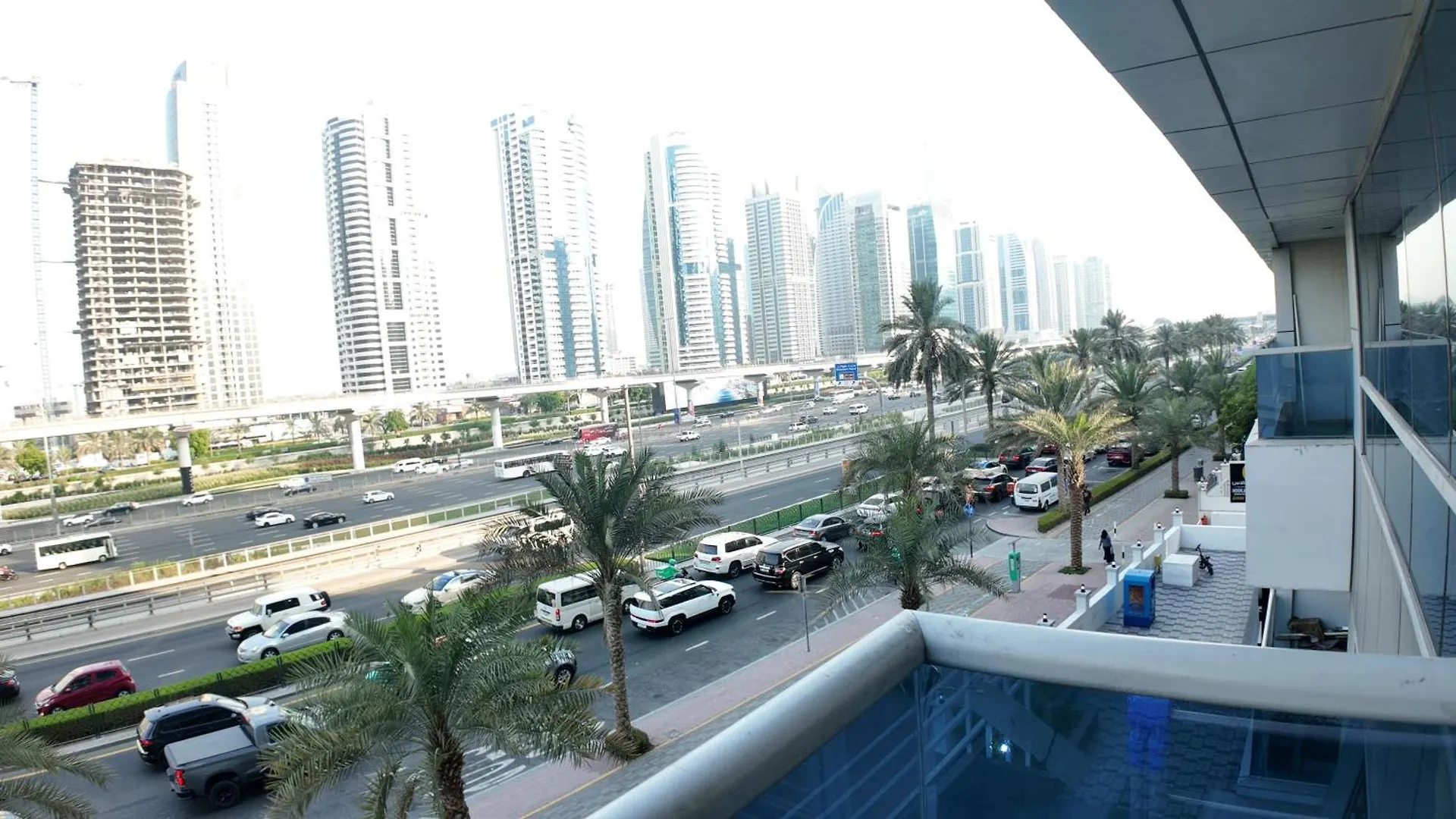 Apartment Silk Valley - Modern 1B Close To The Beach & Metro Dubai